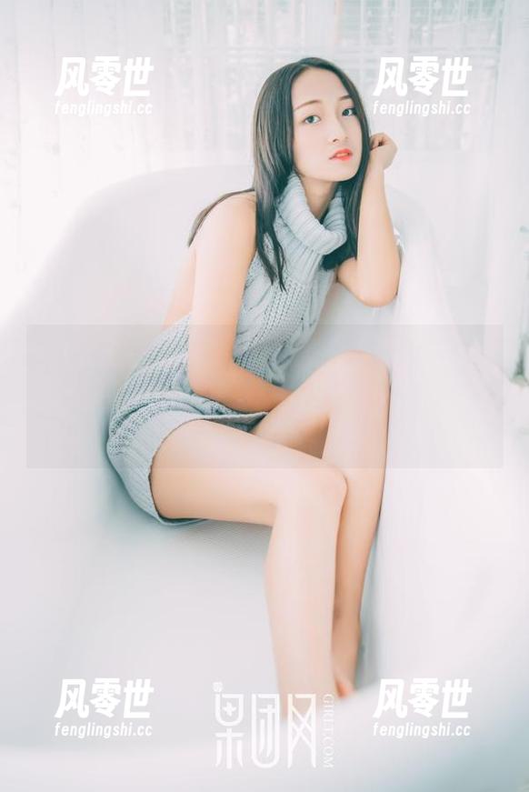 GIRLT果团网 - 一边翻莫雅琪的私拍图包，一边想，到底“秘密”在哪里呢？好奇得很。