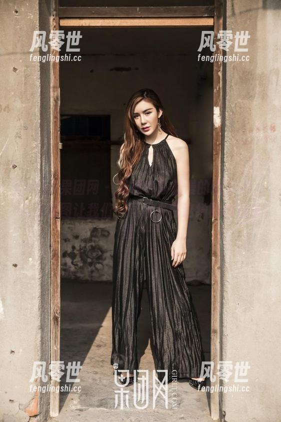 GIRLT果团网 - 凝视着陈雅漫的连衣裙，高清原图让我们一同迷失在这绮丽的细节里……