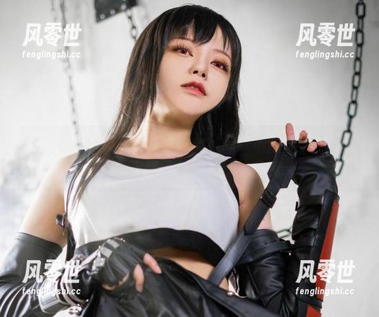 Hachi小芭 Hachi小芭的蒂法展示:cos的艺术,求求你别再摆那个姿势了!图片没法直视。