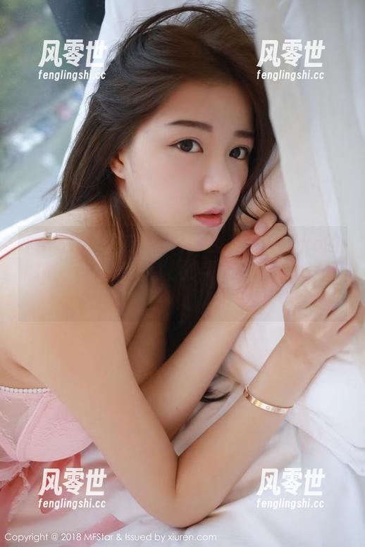 MFStar模范学院 - 一边看妞妞koko的剧情，一边翻图包，妙趣横生，无心插柳！