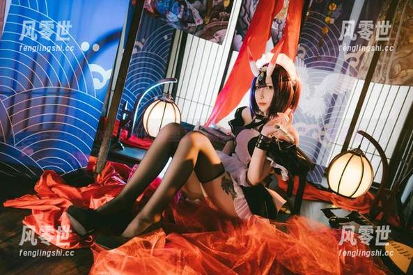 Vams子 注意!Vams子在浴缸里又出新美图,想让人不下载都难。