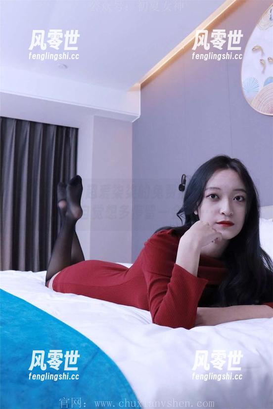 初夏女神 - 超爱柒柒的免费黑白天鹅照片，不自觉想多停留一会儿……