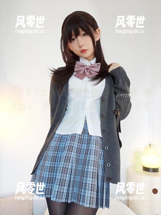 “发条少女yoki”的自拍，不要再用“毫无意义”形容，那是对资源的误解！它可是我的灵感源泉！