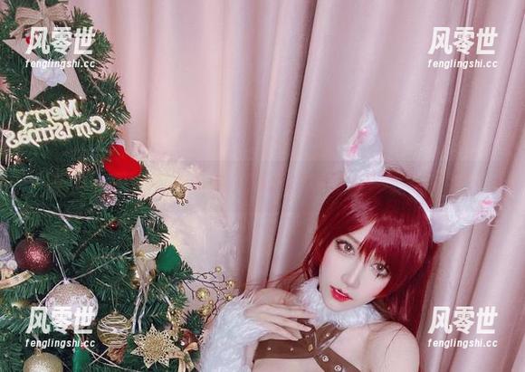 啾小妍Deer 看啾小妍Deer的照片,竟让我觉得金发也有亲和力?