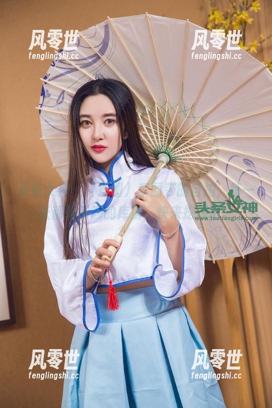 头条女神 - （原图）李丽莎的自拍，每一张都是资源的库房，快来挖掘吧。