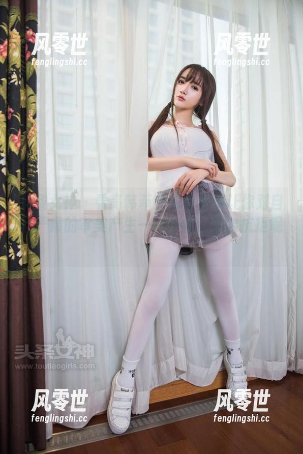 头条女神 - 看高韩菲的内衣合集让你对自己严肃的审美产生一点动摇，谁能抗拒呢？