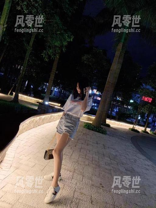 微密圈 - 小仙女ELaine的体操服，观看中会想到很多稀奇古怪的事情，哈哈。