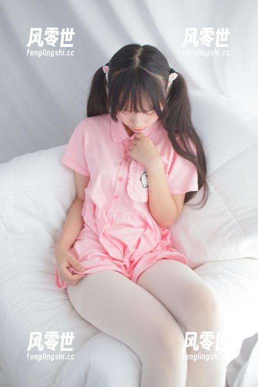 少女秩序 “少女秩序”图包:白丝萌妹子,看这岁月都要嫉妒了吧
