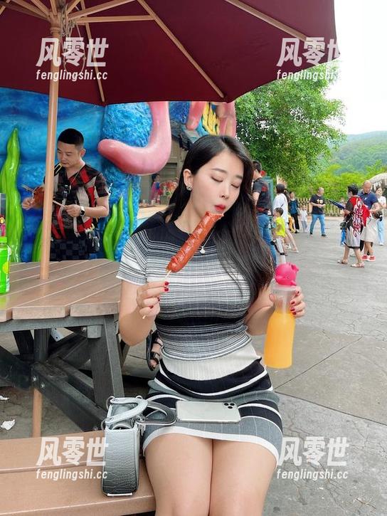 张老师 微密圈 - 未知领域:张老师的最新豹纹女人图片,趣味满点