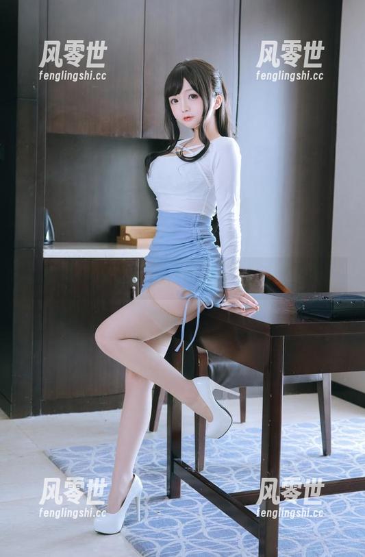 日奈娇 看日奈娇的比基尼,顺便享受免费写真。