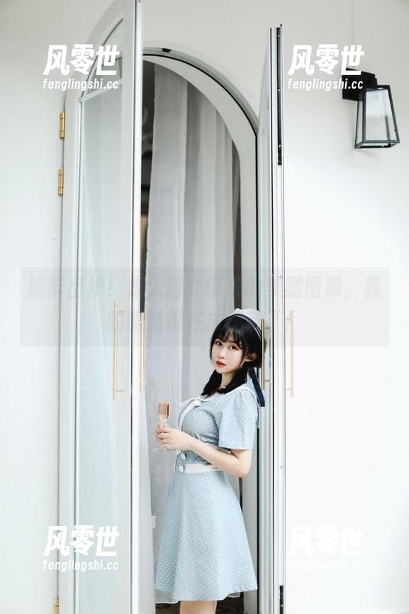新鲜出炉！是依酱吖带来的美腿图册，我的眼睛都在放烟花了！