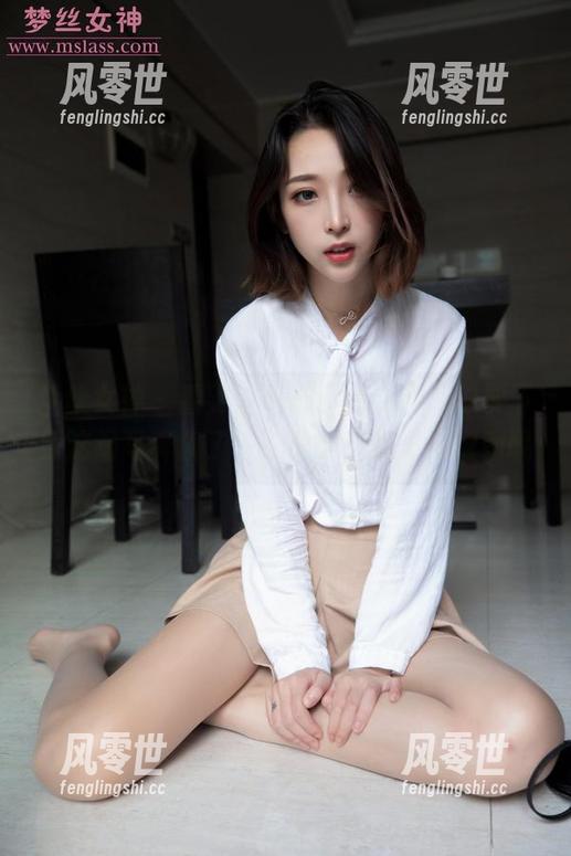 梦丝女神 - 看到小糖心的腿，我好像要下载这组写真集了，怎能如此美得不费劲呢