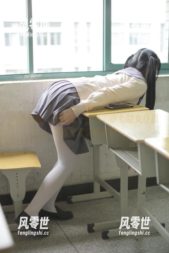 森萝财团 - 稍微松一口气，小七的女仆篇看似柔软实则腹肌