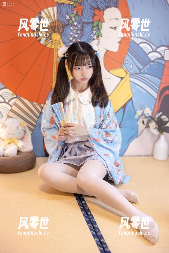 白嫩嫩的私拍图集，森萝财团里活生生的粉色纯女孩，让我想变身做小粉红了！