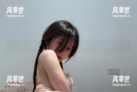 微密圈 - 这个作品，火龙果羊把女王的魅力玩得不亦乐乎！