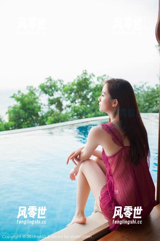 爱蜜社-Lavinia肉肉 爱蜜社 - 原图视角:Lavinia肉肉的白衬衫,总让我在想布料的温度。