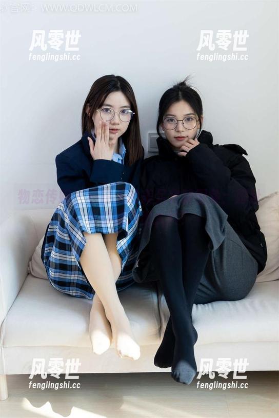 物恋传媒-小晴天 物恋传媒 - 小晴天的美足定制图集:脚趾头都能演出大片!