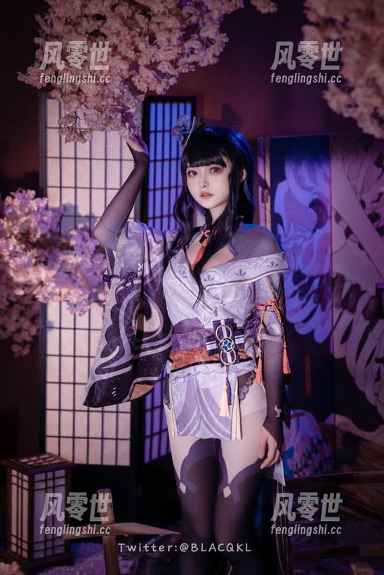 白莉爱吃巧克力刷新我对甘雨COS的认知，分享这一波其实没什么好说的。