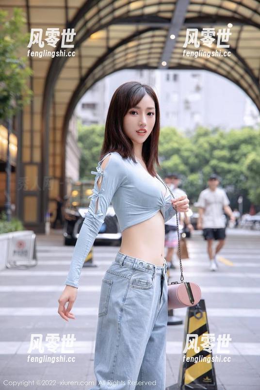 秀人网 - 妲己toxic的套装图包：让我在搭配上彻底放飞自我！