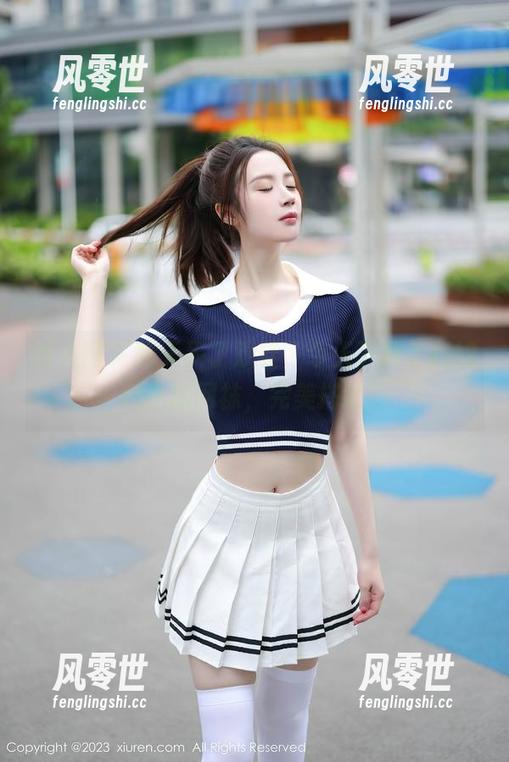 秀人网-抖娘利世 秀人网 - 昨天买了双鞋,今天下载了抖娘利世的网袜,完美搭配!