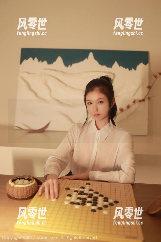秀人网-筱慧cindy 秀人网 - 筱慧cindy校服合集——这照片里全是青春的搞怪,是要上课还是去校门外蹦跶?
