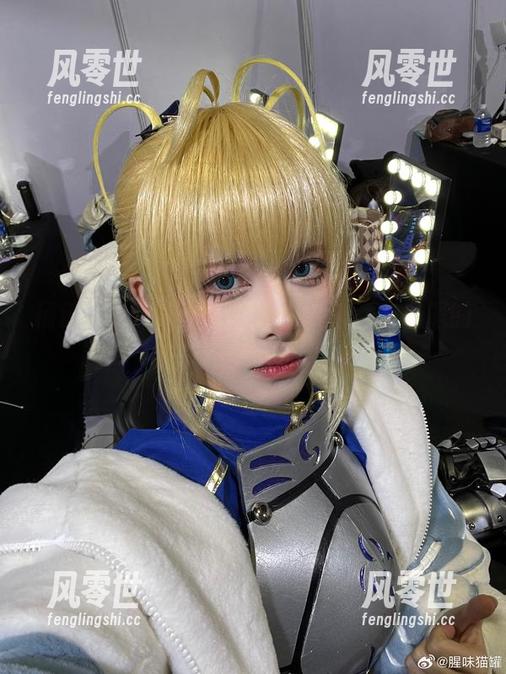腥味猫罐 精选图包:腥味猫罐带你领略女友情深的日常