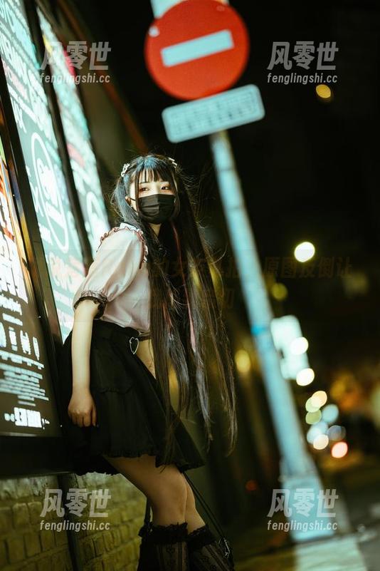 落落Raku 说说落落Raku的女友私拍,原图反倒让我感到亲切
