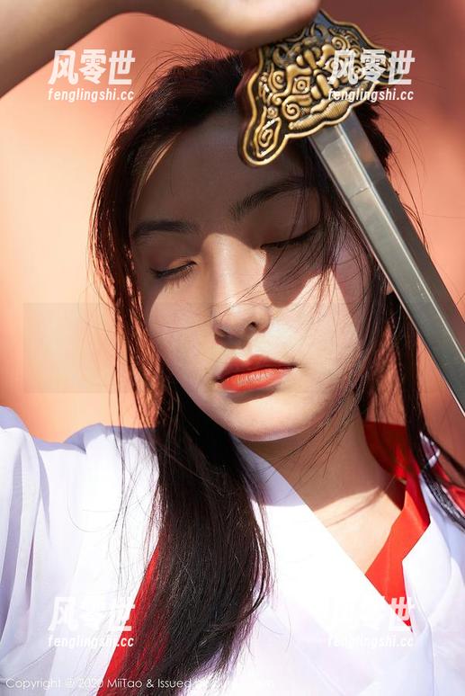 蜜桃社-Suki 蜜桃社 - Suki的作品像个谜,有人敢找她的“秘密”吗?