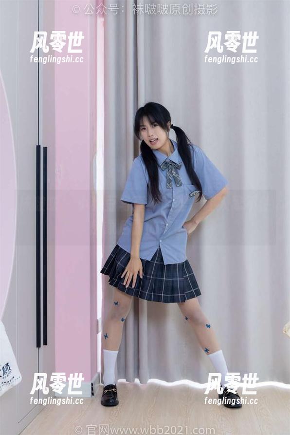 袜啵啵-小甜豆 袜啵啵 - 小甜豆写真:肉丝,让人忍不住想象后面的故事。