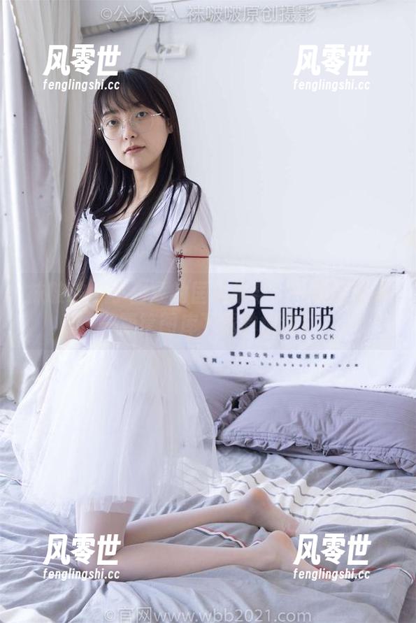 袜啵啵 - 小甜豆的匡威板鞋：一双鞋带来一箩筐图库下载的疯狂！