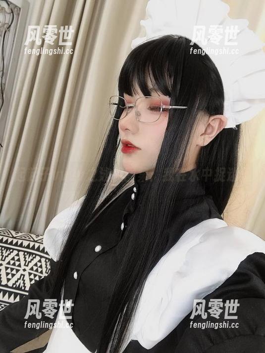 起起子vvvv 起起子vvvv之泳装图集:我在水中捉迷藏
