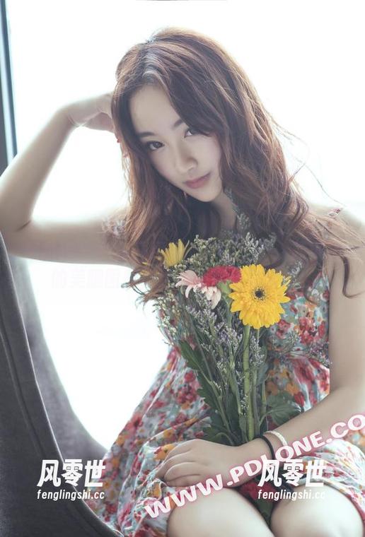 轰趴猫-苏小暖 轰趴猫 - 免费升级你的欣赏技能:苏小暖的美腿图册,绝对让你意犹未尽。