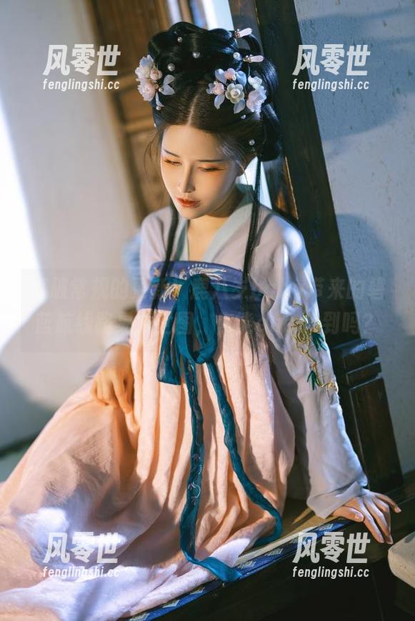 鹿八岁baby 打破常规的更新!鹿八岁baby带来的碧蓝航线路易九世图,你能guess到吗?