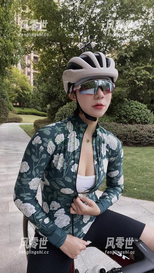 鹿瑶 微密圈 - 来,免费加入鹿瑶的棉袜名单,原图等你来发现!