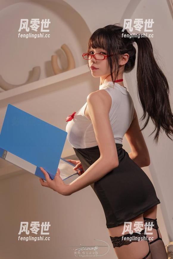 黏黏团子兔女孩合集，图片里充满了她的小怪癖！